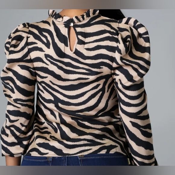 Animal PrintLong Puff SleeveMock NecklineBack Keyhole Closure - Picture 3 of 3